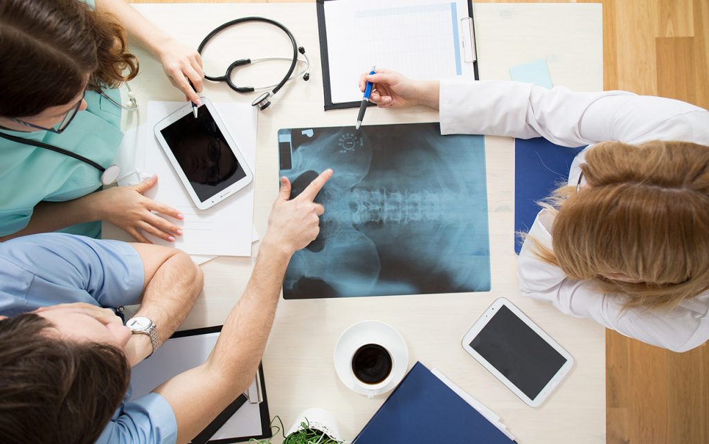 Osteopatia to leczenie niekonwencjonalna ,które prędko się kształtuje i wspomaga z kłopotami zdrowotnymi w odziałe w Krakowie.